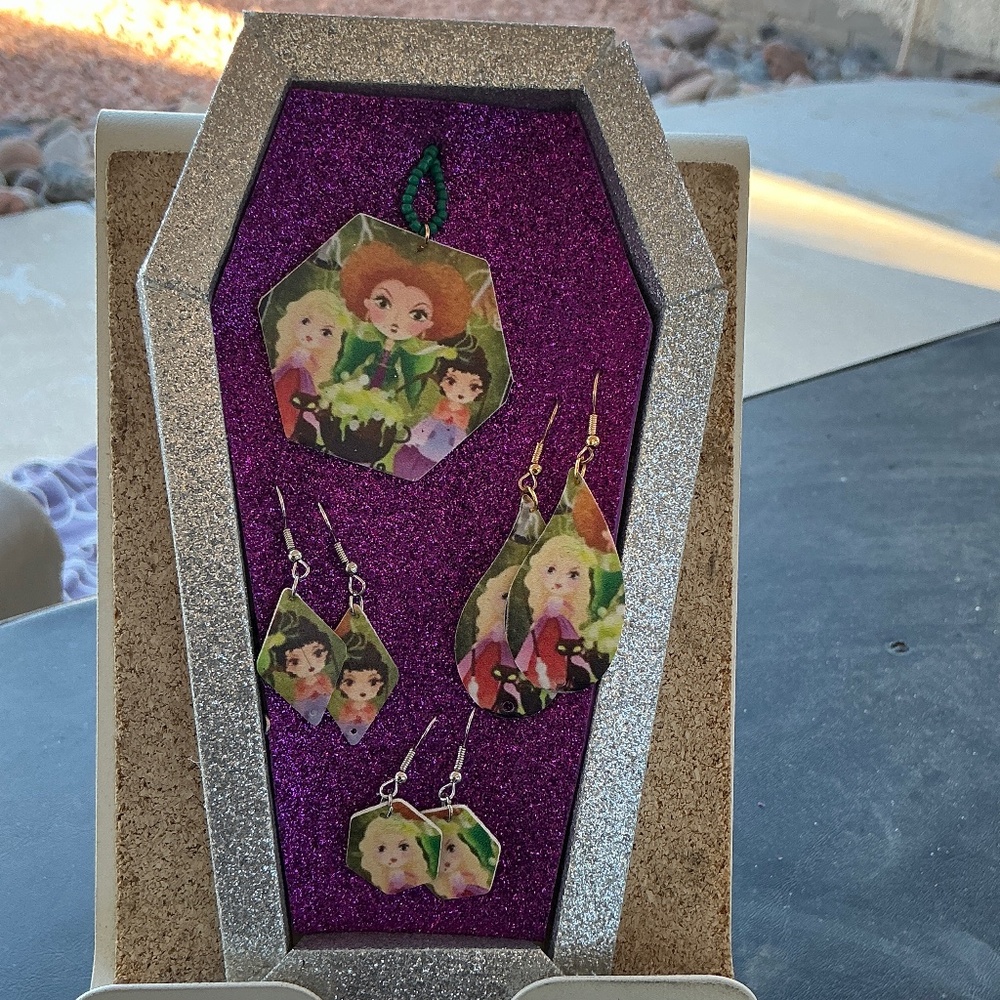 Hocus Pocus necklace with earrings